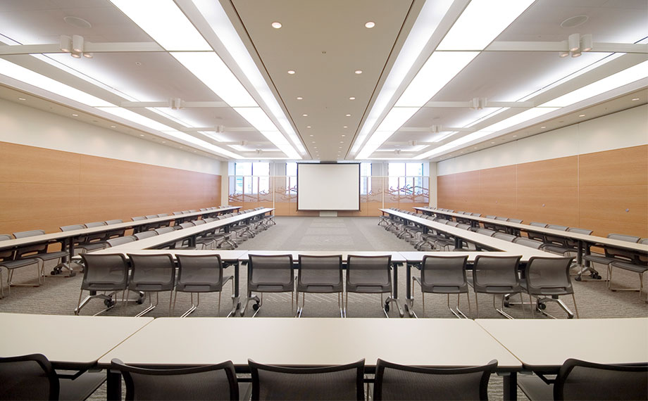 4F EAST HALL/WEST HALL